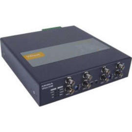 4-channel Video Server for Remote Surveillance via TCP/IP Networks (4-channel Video Server pour la surveillance à distance via des réseaux TCP / I)