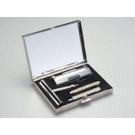 TRAVEL RAZOR SET (SET DE VOYAGE DE RASOIR)