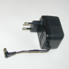 AC adapter, Linear, Euro plug (Adaptateur secteur, linéaire, EURO PLUG)