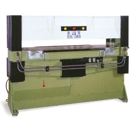 Precision Hydraulic Cutting Machine Four Column Type (Précision de coupe hydraulique machine à quatre le type de colonne)