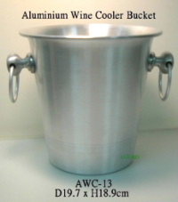 ice bucket (Eisbehälter)