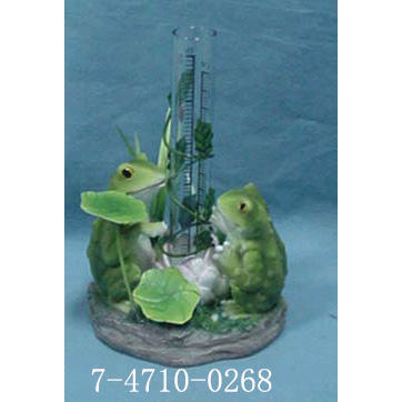 POLYRESIN FROGS RAIN GAUGE WITH METAL LILYPAD. (Полистоуна FROGS дождемера с металлическими LILYPAD.)