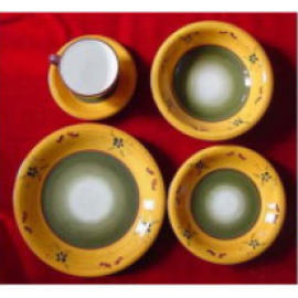 EARTHENWARE DINNER SET (FAÏENCE DINNER SET)