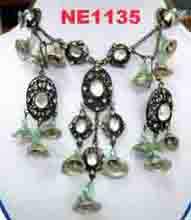 necklace (necklace)