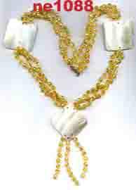 necklace (collier)
