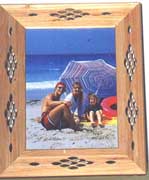 CYPRESS WOOD PHOTO FRAME (CYPRESS WOOD PHOTO FRAME)