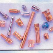 Insert Nuts & Screws (Legen Sie Nuts & Schrauben)