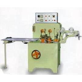 AUTOMATIC CANDY SLICE PACKING MACHINE (AUTOMATIC CANDY SLICE PACKING MACHINE)