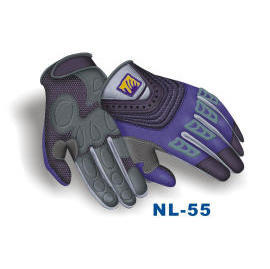 GLOVES (HANDSCHUHE)