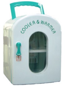 MINI-PORTABLE CAR REFRIGERATOR (MINI-REFRIGERATEUR PORTABLE DE VOITURE)