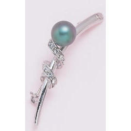BROOCH