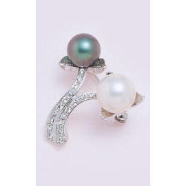 BROOCH