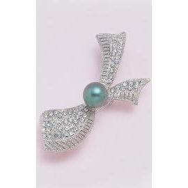 BROOCH