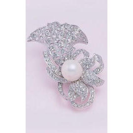 BROOCH