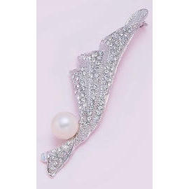BROOCH