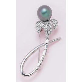 BROOCH