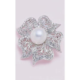 BROOCH