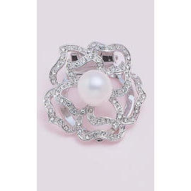 BROOCH