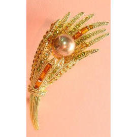 BROOCH