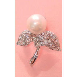 BROOCH