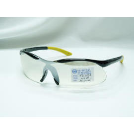 sporting glasses (lunettes de sport)