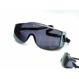 Safety glasses