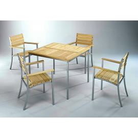 The Roden 5-pc Patio Set (Le Roden 5-pc Ensemble de patio)