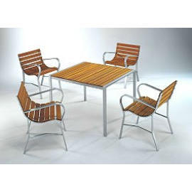 The Caterey 5-pc Patio Set (The Caterey 5-pc Patio Set)