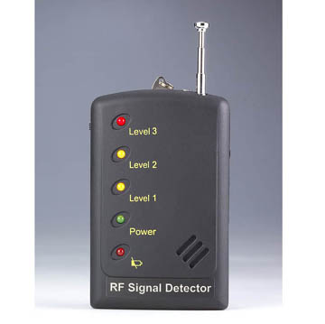 RF Signal Detector (Детектор радиосигналов)