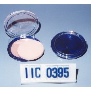 Powder compact w/clear lid & puff (Poudre compacte w / couvercle clair & Puff)