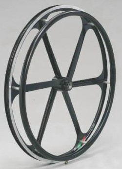 Wheelchair Wheel (En fauteuil roulant Wheel)