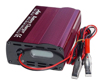 Battery Charger (Chargeur de batterie)