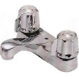 4`` G.B Lavatory faucet with or without pop-up (4``G.B туалетов с краном или без всплывающих)