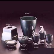 Bathroom set. (Набор для ванной комнаты.)