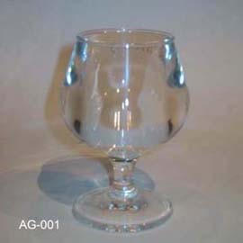 4oz wine glass. (4 oz de vin en verre.)