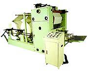 Auto facial tissue making machine (Auto machine de fabrication de papiers-mouchoirs)