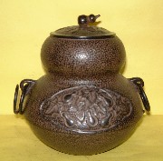 CAST IRON TEAPOT (GUSSEISEN TEEKANNE)