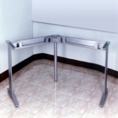 metal frame of 120 degree desk (charpente métallique de 120 degrés de bureau)
