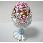 JM-149 Potpourri Pot, Egg/Stand (JM-149 Potpourri Pot, Egg/Stand)