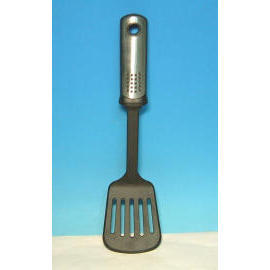NYLON SLOTTED TURNER D012-3 (NYLON SLOTTED TURNER D012-3)