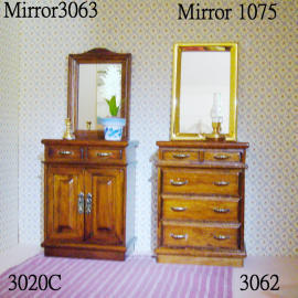 Mirror & Chest/Cabinet, Miniature (Mirror & Chest/Cabinet, Miniature)