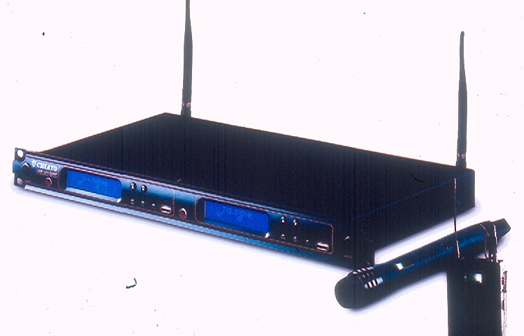 UHF 1000 Channel PLL Digitized 1CH/2 CH LCD Wireless Microphone (1000 Canal UHF PLL numérisé 1CH / 2 CH LCD Microphone sans fil)