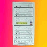 CD/DVD Duplicator Copies up to 7 Optical Discs (CD / DVD Duplicator exemplaires jusqu`à 7 disques optiques)