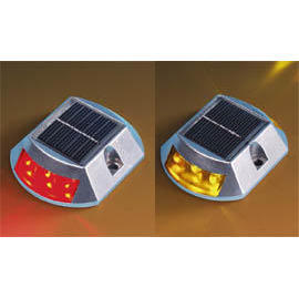 Solar powered pavement edge road marker (Solar powered pavement edge road marker)