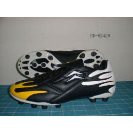 SOCCER SHOES (CHAUSSURES DE FOOTBALL)