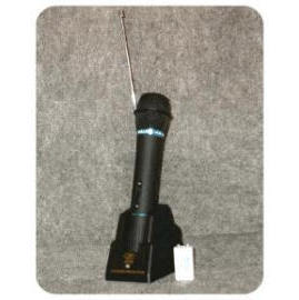 wireless microphone (drahtloses Mikrofon)