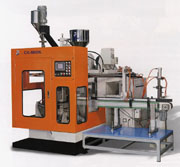 Plastic blow molding machine