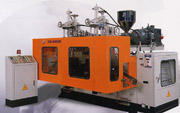 Plastic blow molding machine