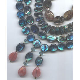 PAUA SHELL NECKLACE (Paua Shell Neckl e)