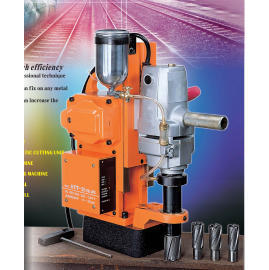 MAGNETIC DRILLING MACHINE (PERCEUSE MAGNETIQUE)